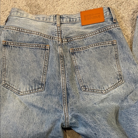 Princess Polly Light Wash Jeans Frayed Hem Trendy Oversized Asymmetrical 4 - Picture 5 of 5